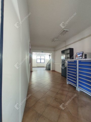Kiadó ipari ingatlan, Komáromban 2000 E Ft / hó