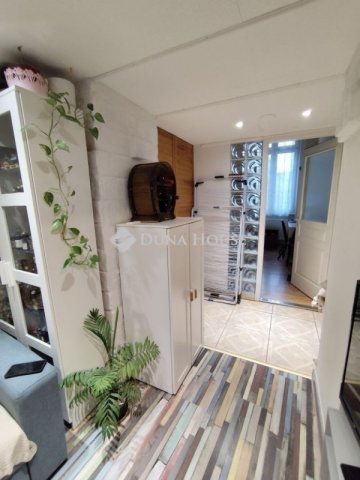 Eladó téglalakás, Budapesten, VIII. kerületben 68.9 M Ft