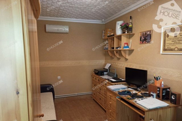 Eladó családi ház, Nagykőrösön 64.5 M Ft, 3 szobás