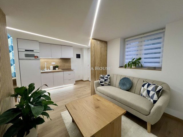 Eladó téglalakás, Budapesten, VI. kerületben 129 M Ft, 6 szobás