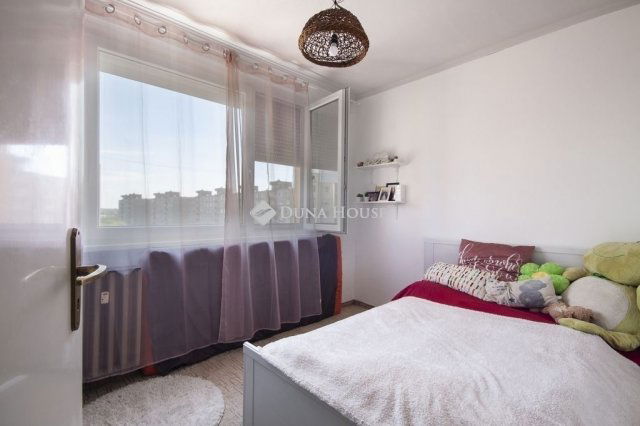 Eladó panellakás, Budapesten, X. kerületben 77 M Ft, 3 szobás