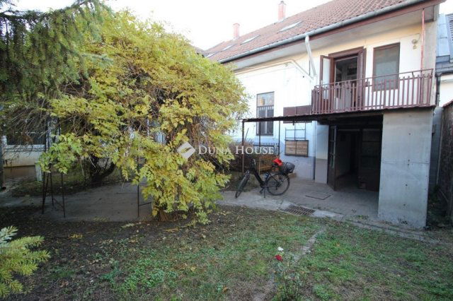 Eladó családi ház, Kecskeméten 83.99 M Ft, 6 szobás