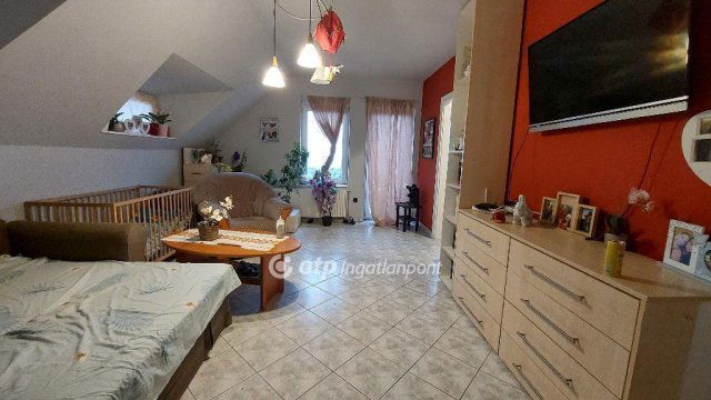 Eladó családi ház, Veresegyházon 129 M Ft, 7 szobás