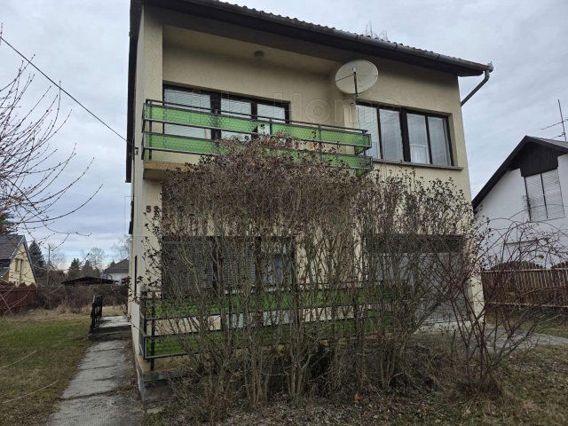 Eladó családi ház, Balatonföldváron 88.499 M Ft, 4 szobás