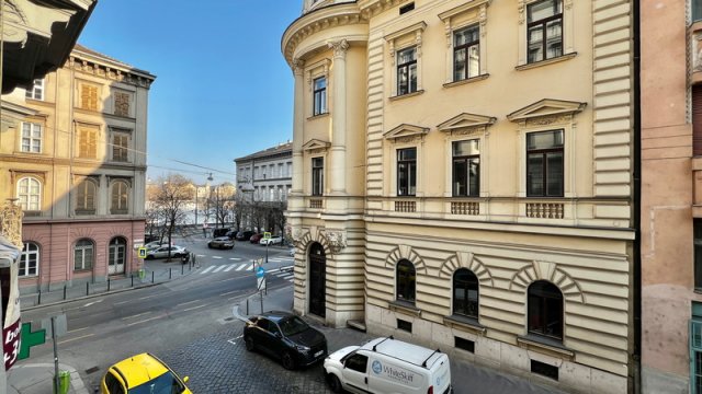 Eladó téglalakás, Budapesten, I. kerületben 72.9 M Ft