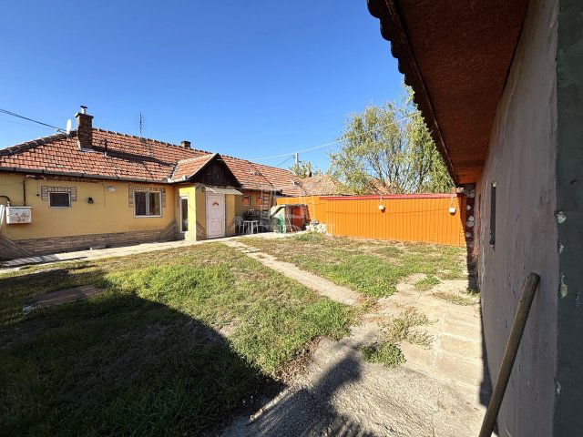 Eladó családi ház, Pilisen 39.9 M Ft, 2 szobás
