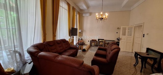 Kiadó téglalakás, albérlet, Budapesten, VI. kerületben
