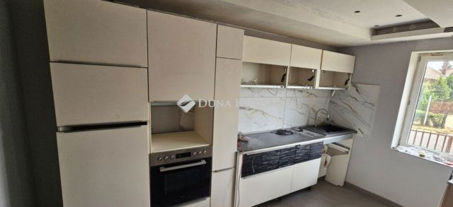 Eladó családi ház, Tápiószecsőn 73.9 M Ft, 3 szobás