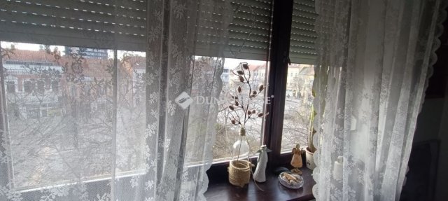 Eladó téglalakás, Szombathelyen 46.5 M Ft, 3 szobás