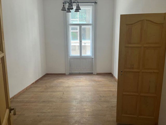 Eladó téglalakás, Budapesten, VII. kerületben, Osvát utcában