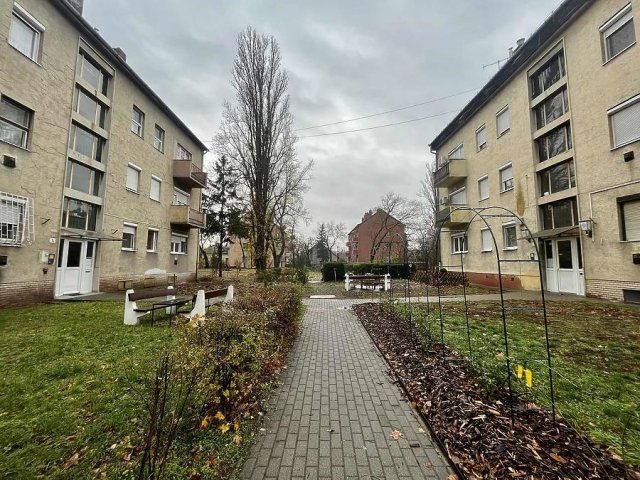 Eladó téglalakás, Budapesten, XV. kerületben 63.9 M Ft