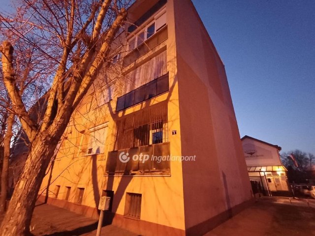 Eladó téglalakás, Nyíregyházán 35.9 M Ft, 2 szobás