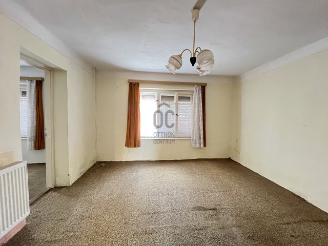 Eladó családi ház, Debrecenben 47.99 M Ft, 3 szobás