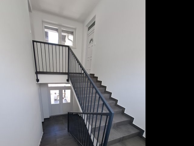 Eladó téglalakás, Mendén 74.9 M Ft, 4 szobás