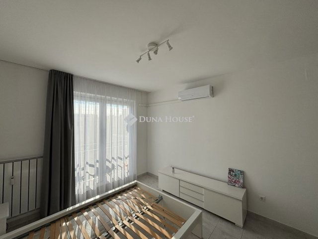 Eladó panellakás, Budapesten, III. kerületben 69.9 M Ft