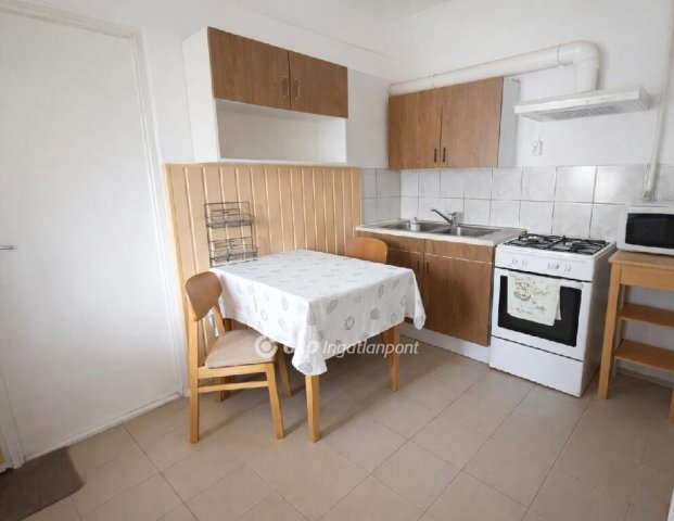 Eladó családi ház, Hencidán 22.9 M Ft, 2 szobás