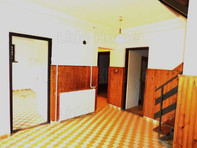 Eladó családi ház, Enyingen 38 M Ft, 5 szobás