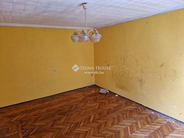 Eladó családi ház, Budapesten, XIX. kerületben 50 M Ft, 2 szobás