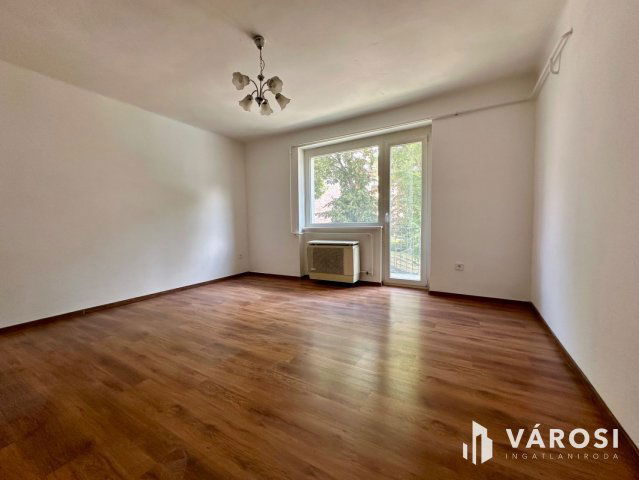 Eladó téglalakás, Salgótarjánban 11.9 M Ft, 1 szobás