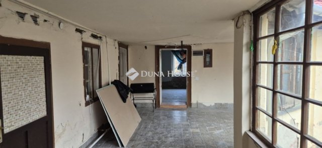 Eladó családi ház, Szentesen 36.9 M Ft, 5 szobás