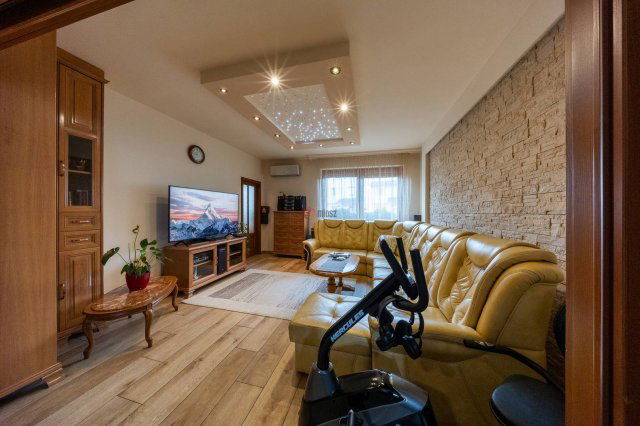 Eladó családi ház, Hajdúszoboszlón 159 M Ft, 5 szobás