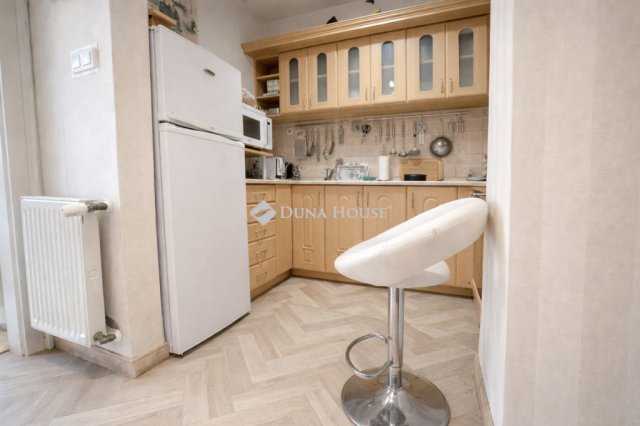 Eladó téglalakás, Budapesten, IX. kerületben 66.6 M Ft, 1 szobás