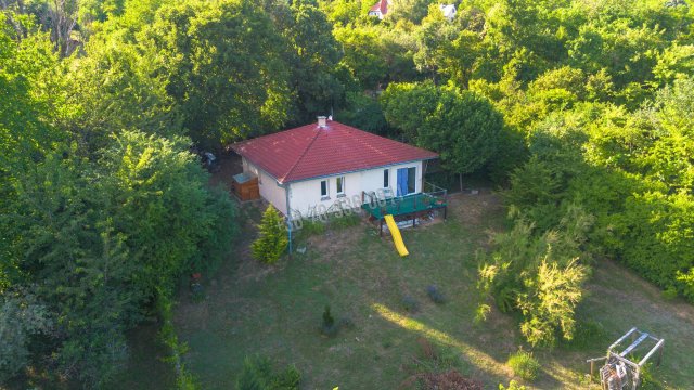 Eladó családi ház, Nagymaroson, Nagyhenc dűlőn 79.9 M Ft