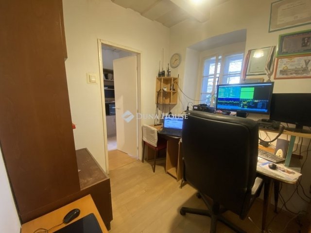 Eladó családi ház, Pécelen 55 M Ft, 3 szobás