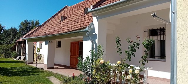 Eladó családi ház, Bakonyságon 44.9 M Ft, 3 szobás
