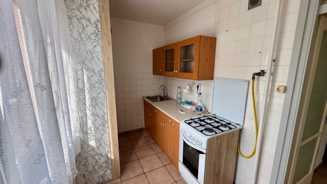 Kiadó panellakás, albérlet, Székesfehérvárott, Budai úton