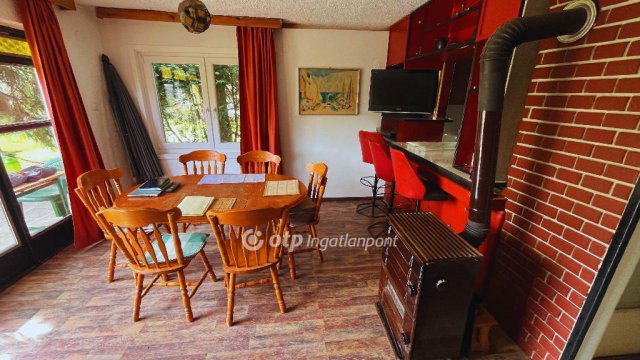 Eladó nyaraló, Ábrahámhegyen 79.9 M Ft, 1+2 szobás