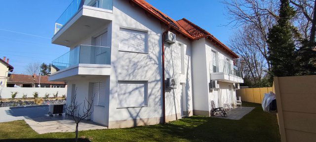 Eladó téglalakás, Balatonkenesén 73 M Ft, 2 szobás