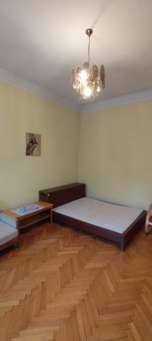 Kiadó téglalakás, albérlet, VI. kerületben, Vörösmarty utcában