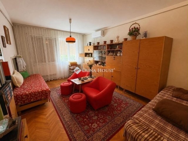 Eladó téglalakás, Kecskeméten 33.9 M Ft, 2 szobás