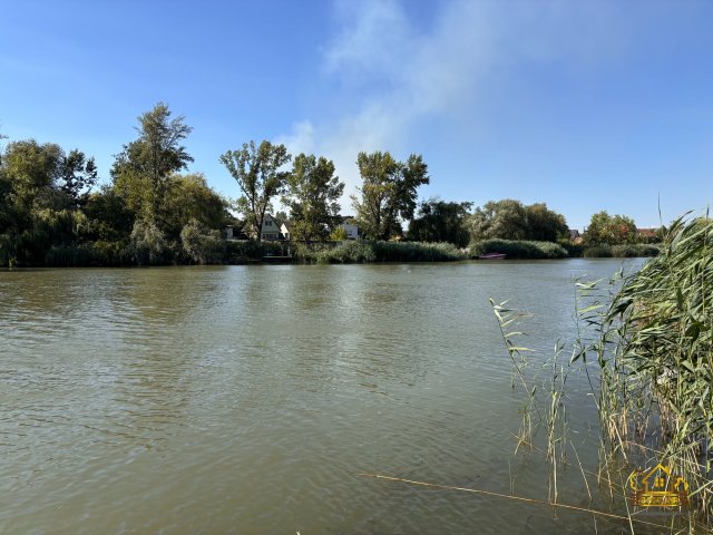 Eladó nyaraló, Dunaharasztin 55 M Ft, 2 szobás