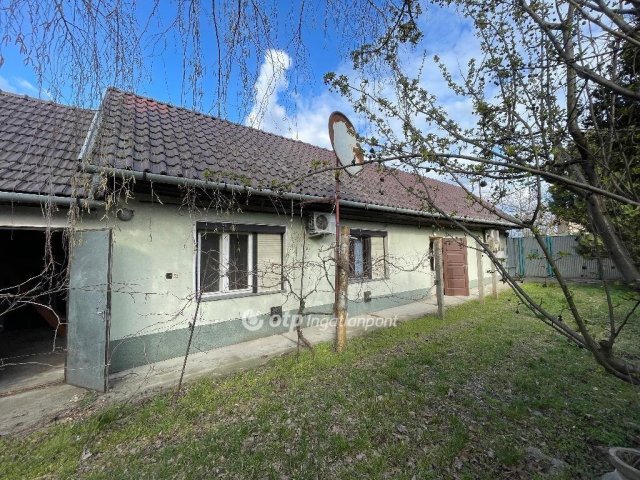 Eladó családi ház, Debrecenben 69.5 M Ft, 2 szobás