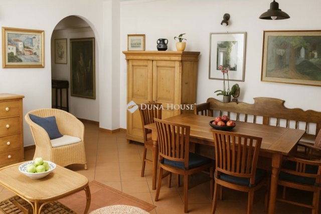 Eladó téglalakás, Budapesten, VI. kerületben 211 M Ft, 4 szobás