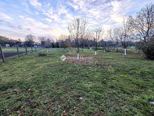 Eladó családi ház, Szegeden 90 M Ft, 4 szobás