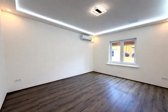 Eladó téglalakás, Budapesten, IV. kerületben, Tinódi utcában