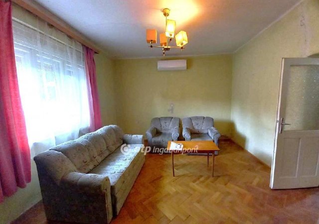 Eladó családi ház, Tömörkényen 8 M Ft, 2 szobás