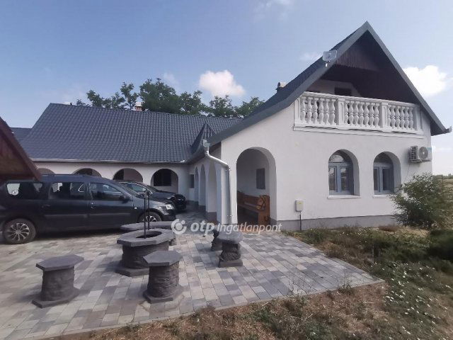 Eladó mezogazdasagi ingatlan, Békésen 150 M Ft