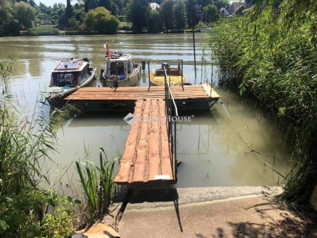 Eladó családi ház, Szigetszentmiklóson 165 M Ft, 3 szobás