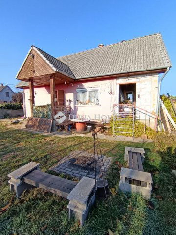 Eladó családi ház, Dányon 46 M Ft, 1+2 szobás