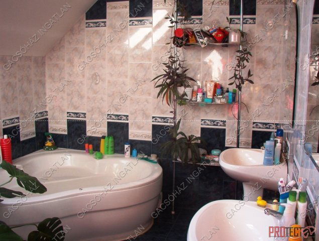 Kiadó ikerház, albérlet, XVI. kerületben, Őrvezető utcában