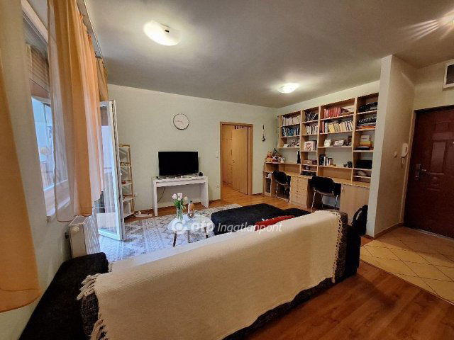 Eladó téglalakás, Budapesten, VIII. kerületben 75 M Ft, 2 szobás