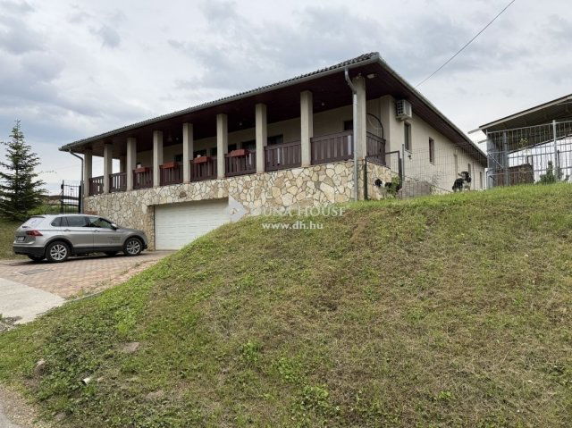 Eladó családi ház, Kozármislenyen 134.9 M Ft, 6 szobás