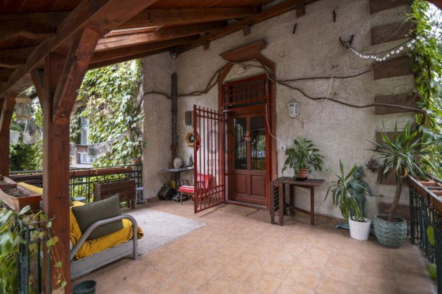 Eladó családi ház, Budapesten, II. kerületben 590 M Ft, 9 szobás