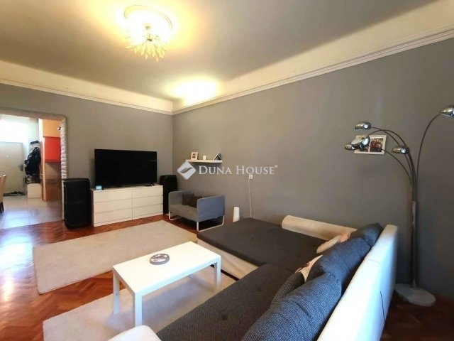 Eladó téglalakás, Budapesten, IX. kerületben 66.9 M Ft, 2 szobás