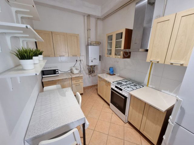 Kiadó téglalakás, albérlet, Budapesten, I. kerületben, 4 szobás
