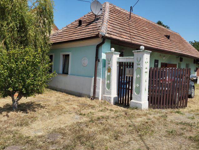 Eladó családi ház, Rábatamásin 23 M Ft, 2 szobás